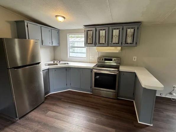 4901 Madison Dr, Hope Mills, NC 28348