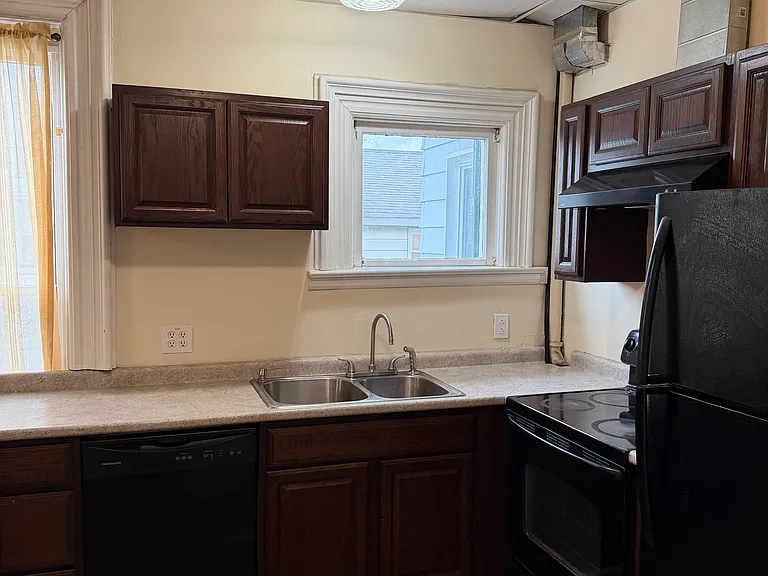 253 W 8th St #1 — Photo 13