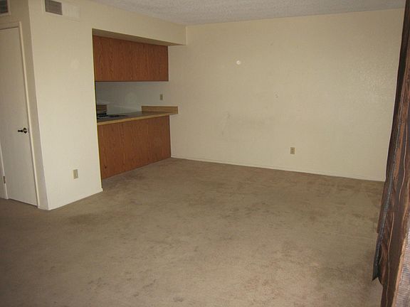 2nd image of 2141 W Pontiac Dr