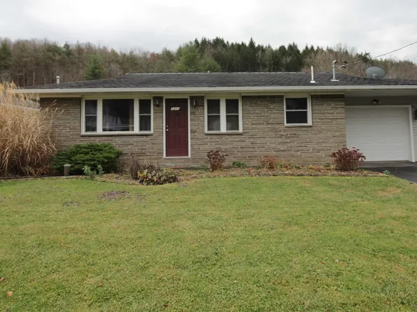 1311 Day Hollow Rd, Endicott, NY 13760