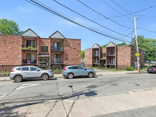 7-11 Abbot St, Dorchester Center, MA 02124