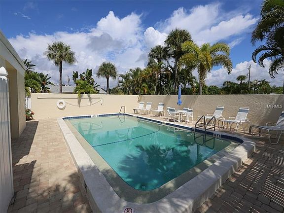 5th image of 1480 Gulf Blvd Unit 106