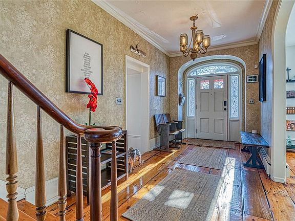 3rd image of 62 Convent Rd
