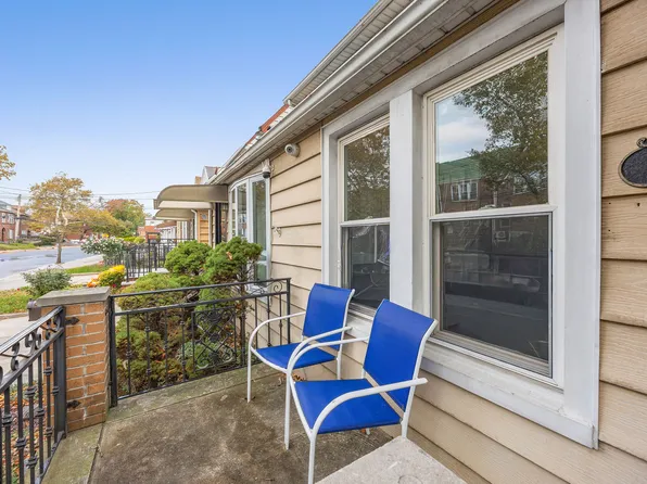 1569 East 34th Street image 3 of 21