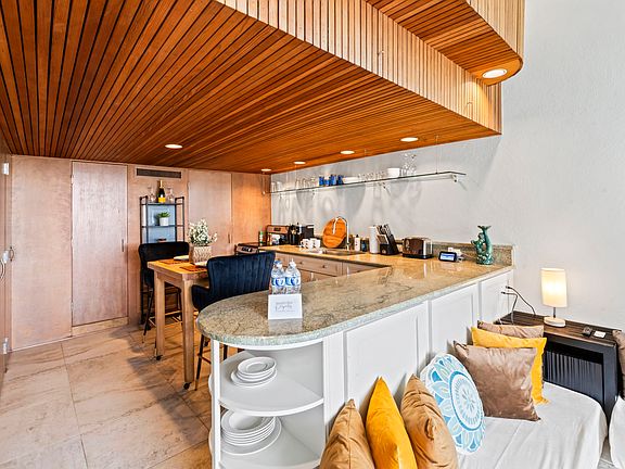 5th image of 1941 Beach Ave #1943