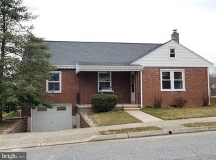 702 Walnut St, Denver, PA 17517