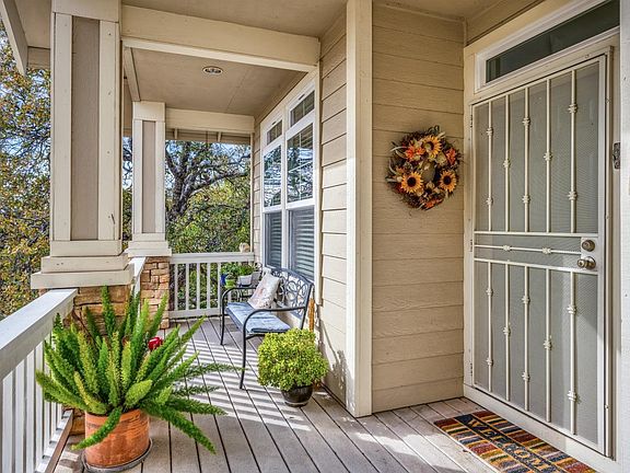 4th image of 18616 Pin Oak Ct