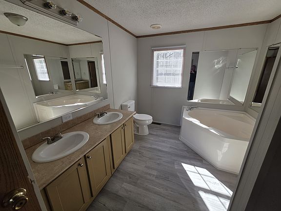 2nd image of 57 Hunters Landing Dr