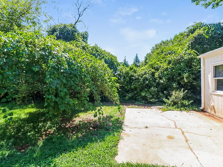 1255 Skyhaven Rd SE — Photo 16