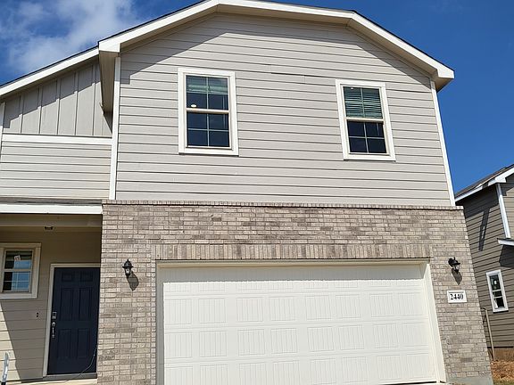2nd image of 2440 Ayers Dr