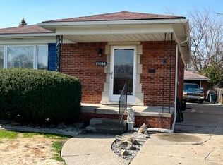 19044 Lister Ave, Eastpointe, MI 48021