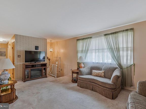 2nd image of 8007 Daniel Dr