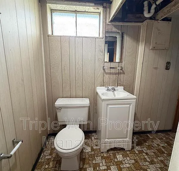 10319 Varnum Dr — Photo 31