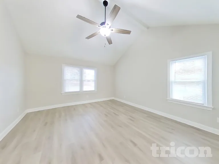 2501 Haybrook Ln — Photo 9