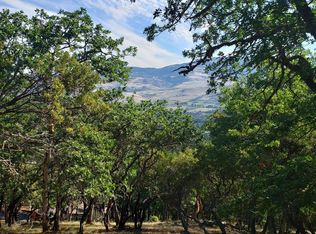 173 Hitt Rd, Ashland, OR 97520