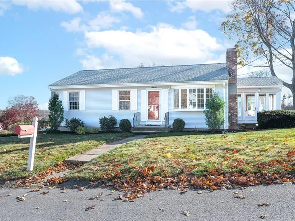 66 Rabbitt Hill Rd, Cumberland, RI 02864