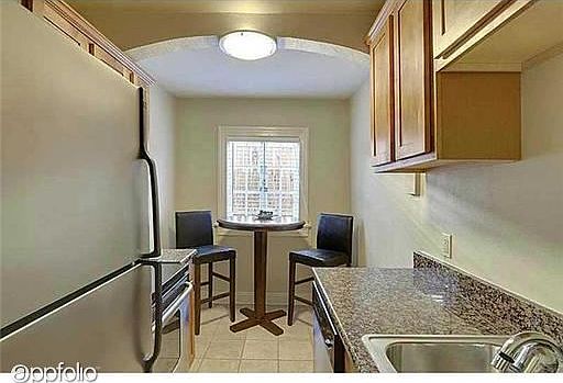 4th image of 3300 St Charles Ave APT 7
