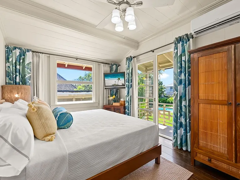 4584 Kahala Ave — Photo 18