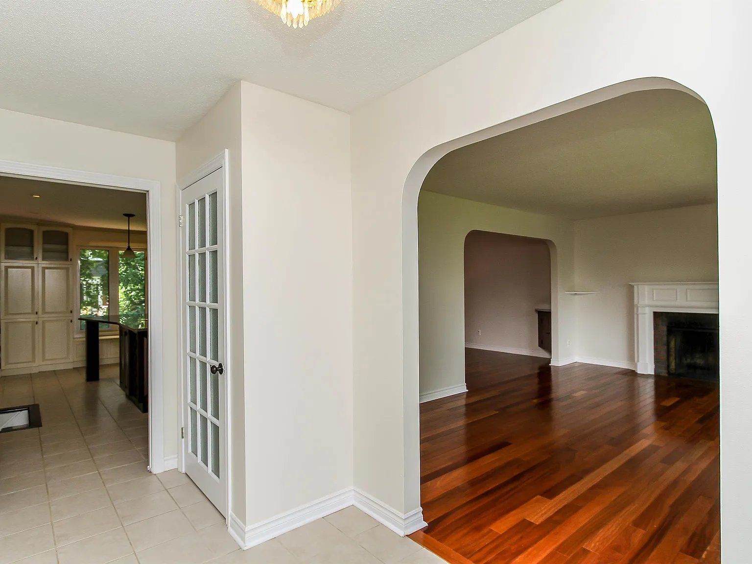 570 Duff Crescent - 1 — Photo 4