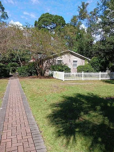 1536 Inland Ave — Photo 3