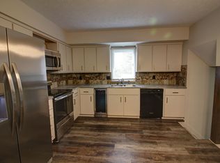 21421 Shamrock Cir, Elkhorn, NE 68022