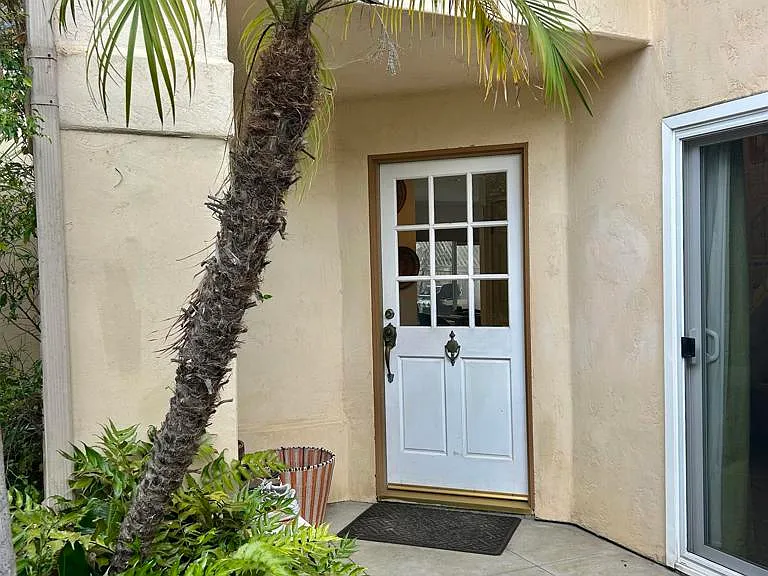 4242 Corte De La Siena — Photo 2