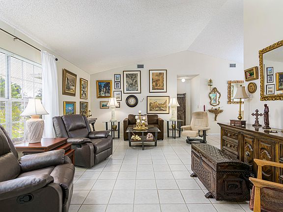 5th image of 1211 Apple Creek Ln