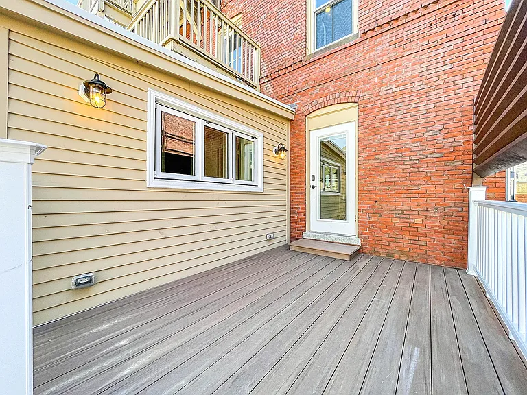 3 Grant St #1 — Photo 40