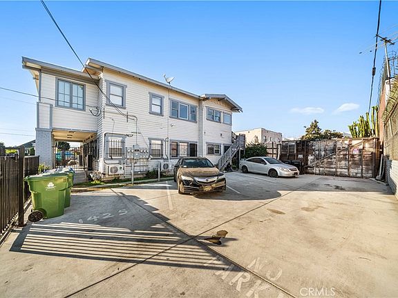 3rd image of 1425 W 18th St #4