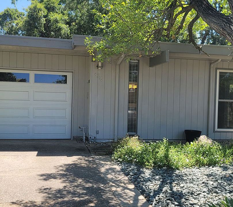 1st image of 4774 River College Dr