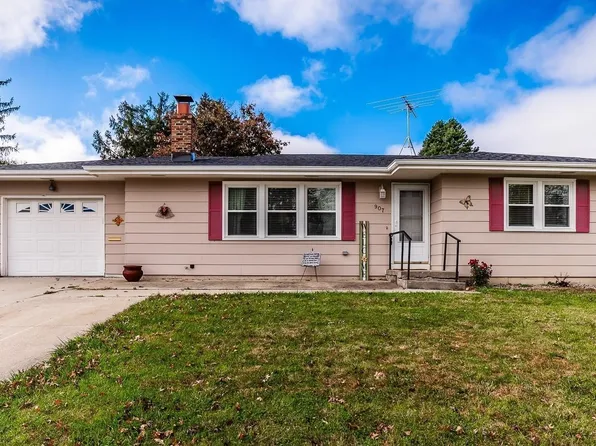 907 E 15th St S, Newton, IA 50208