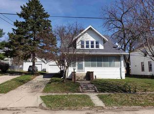 818 W Elk St, Freeport, IL 61032