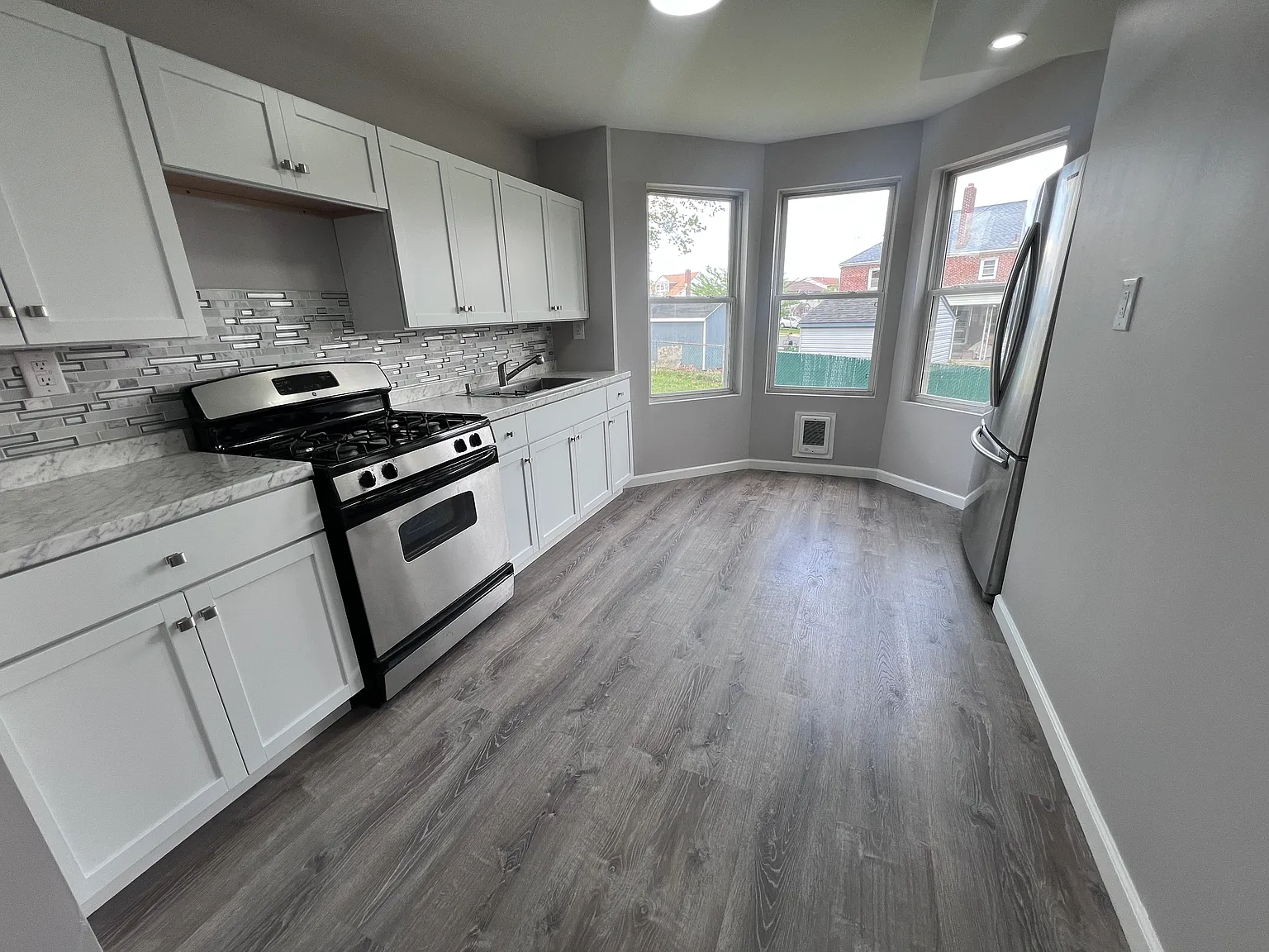 2 bed, 1150 sqft, $1,690 — Photo 3