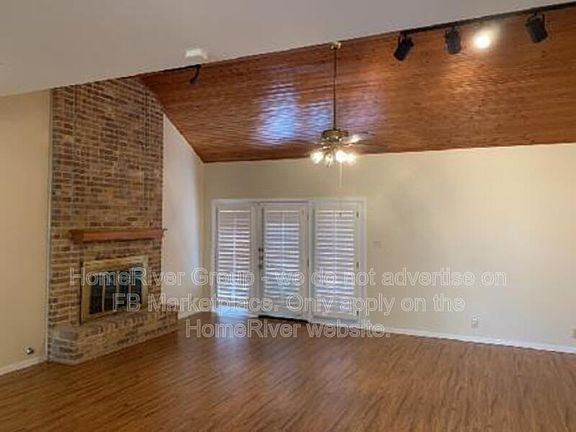 3rd image of 1602 Eagle Point
