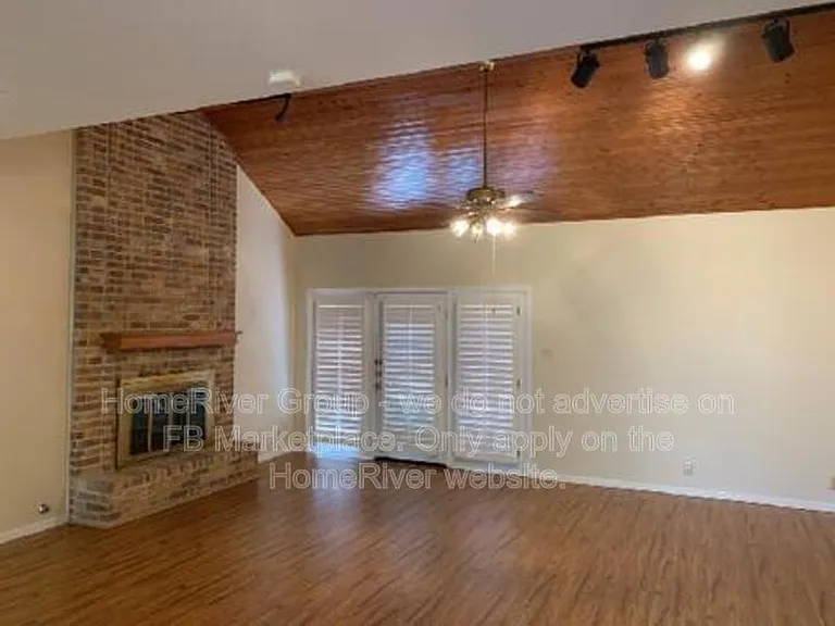 1602 Eagle Point — Photo 3