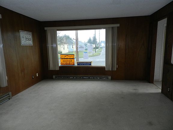 Additional Living Room