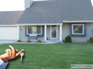 542 Baron Rd, Mukwonago, WI 53149