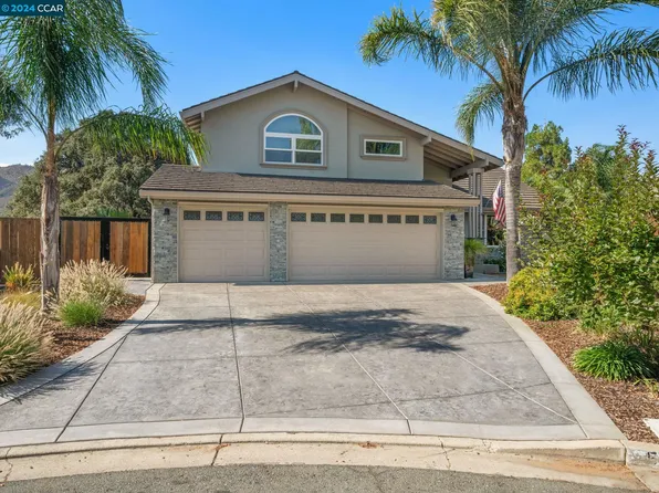 50 Mountaire Pl, Clayton, CA 94517