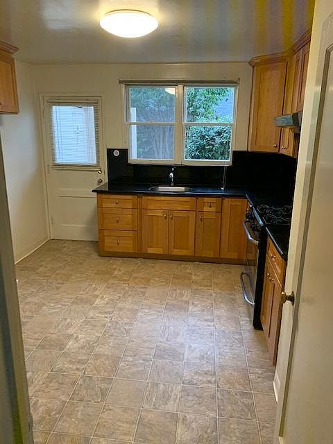 1st image of 1045 Noel Dr APT 7