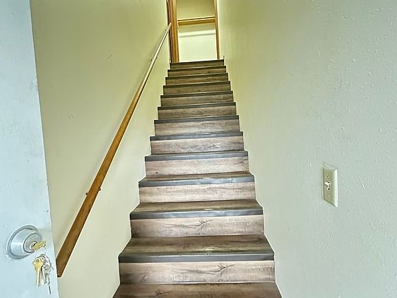 3rd image of 227 E Veterans St #17993673