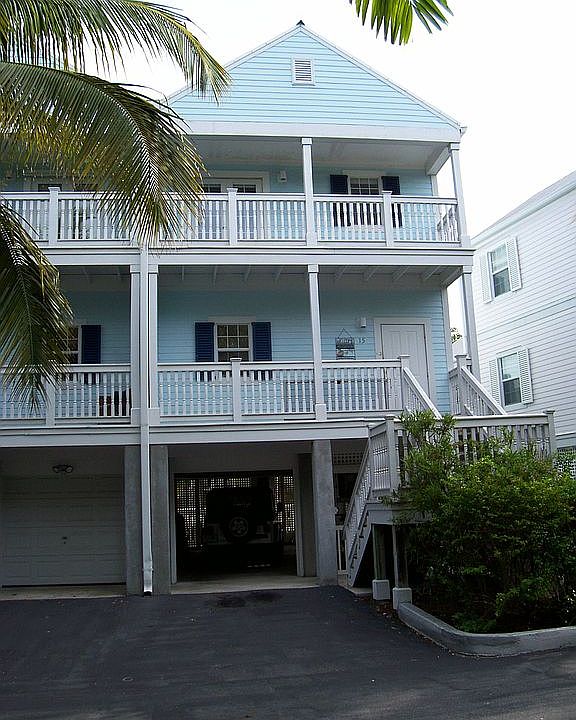 1st image of 3029 N Roosevelt Blvd APT 15