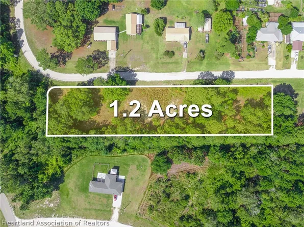 2490 N Mohawk Dr E, Avon Park, FL 33825