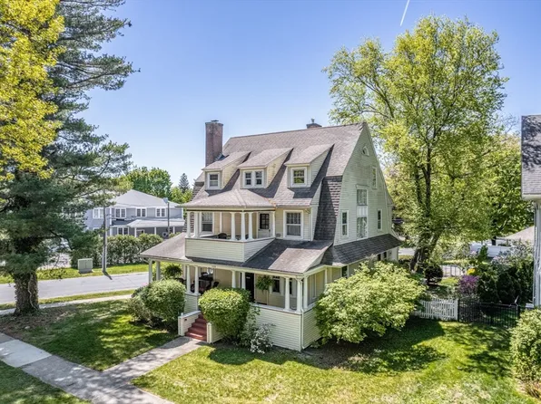 110 Longmeadow St, Longmeadow, MA 01106