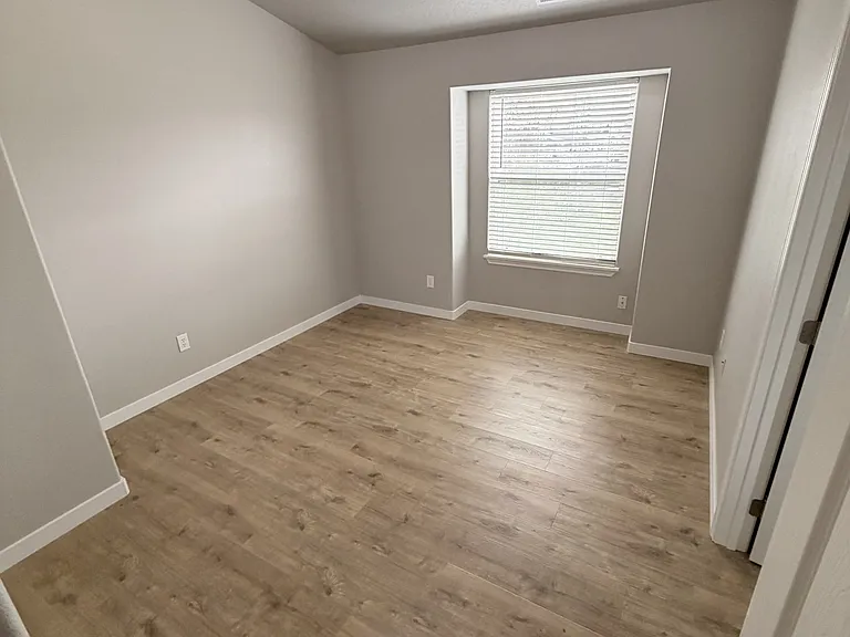 1109 N Midland Blvd #202 — Photo 12