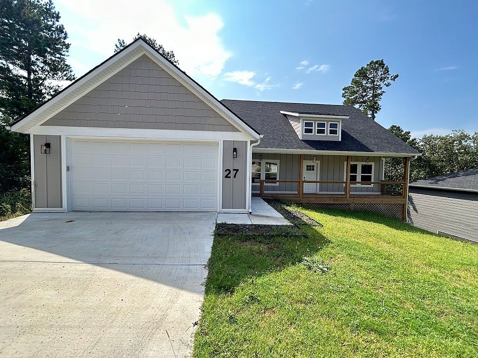 1st image of 27 Shropshire Dr
