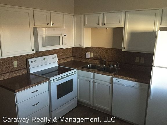 2nd image of 2138 Airline Dr Unit 110