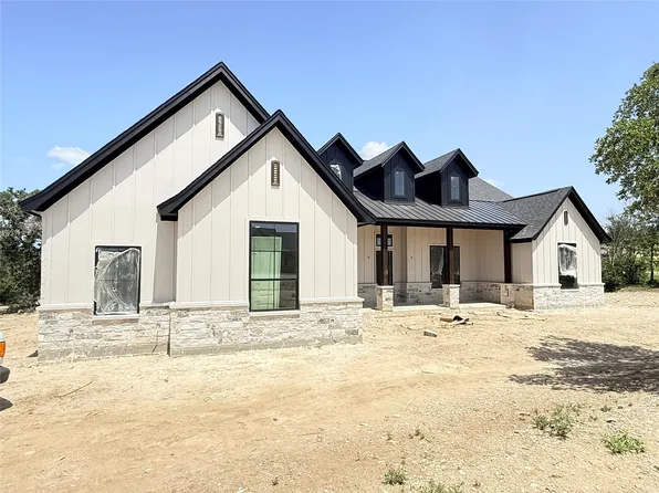 740 Burr Oak Ln, Weatherford, TX 76085