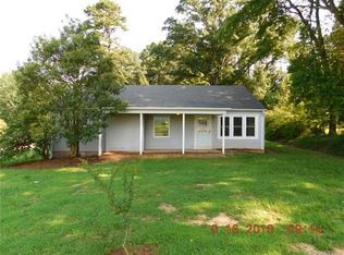 608 Rogers Lake Rd, Kannapolis, NC 28081