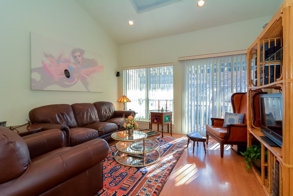 220 Montauk Hwy, Hampton Villas 6, Speonk, NY 11972 Out East