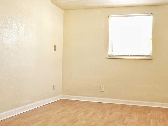 2nd image of 1829 Keenland Cir